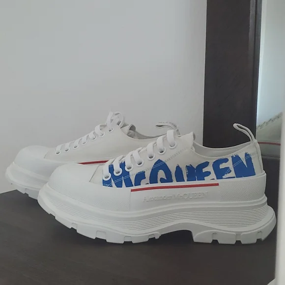 Alexander McQueen Men's Sneakers - Picture 6 of 11